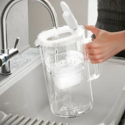 Aquaphor Maxfor+ lasinen vedensuodatuskannu 2,5 l, valkoinen