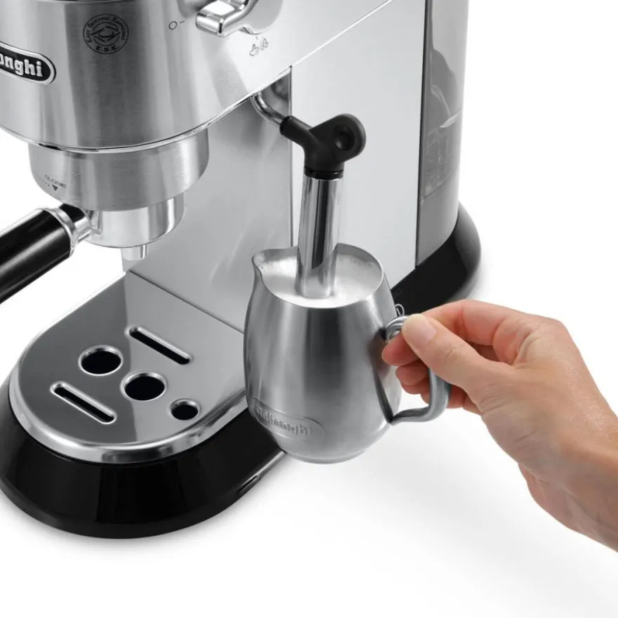 DeLonghi Dedica EC685.M espressokeitin, teräs