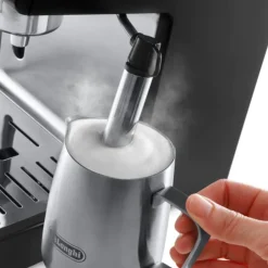 DeLonghi ECP33.21.BK espressokeitin, musta/hopea
