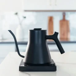 Fellow Stagg EKG Pro sähköinen vedenkeitin lämpötilansäädöllä 900 ml