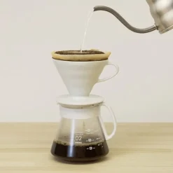 Hario V60-02 Ceramic Dripper Set 600 ml, valkoinen
