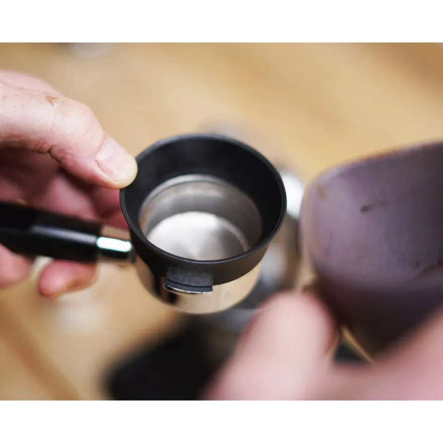ROK Dosing Funnel Ring -annostelutyökalu