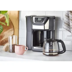 Russell Hobbs Victory Grind & Brew kahvinkeitin myllyllä 1,5 l